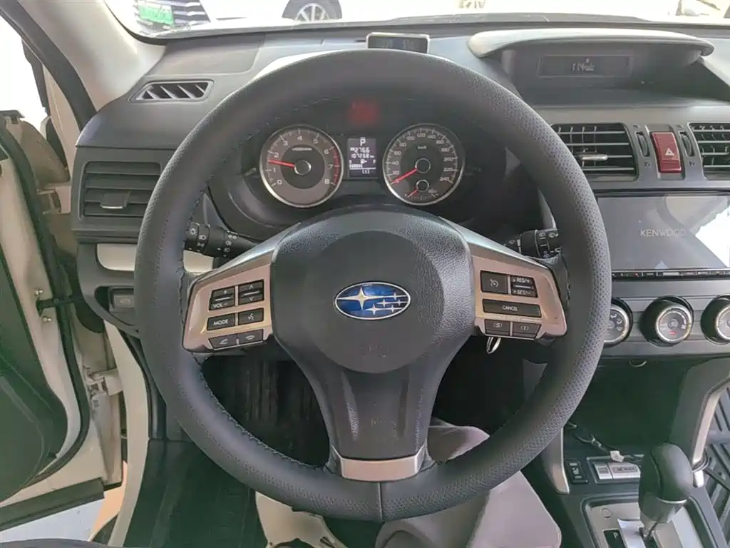 Subaru Forester 2014 2.5i Automatic Elite Edition фото 11