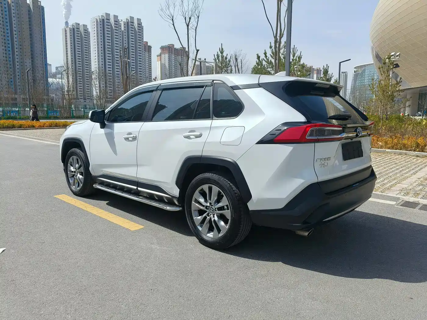 Toyota Wildlander 2022 2.0L CVT AWD Luxury Edition фото 4