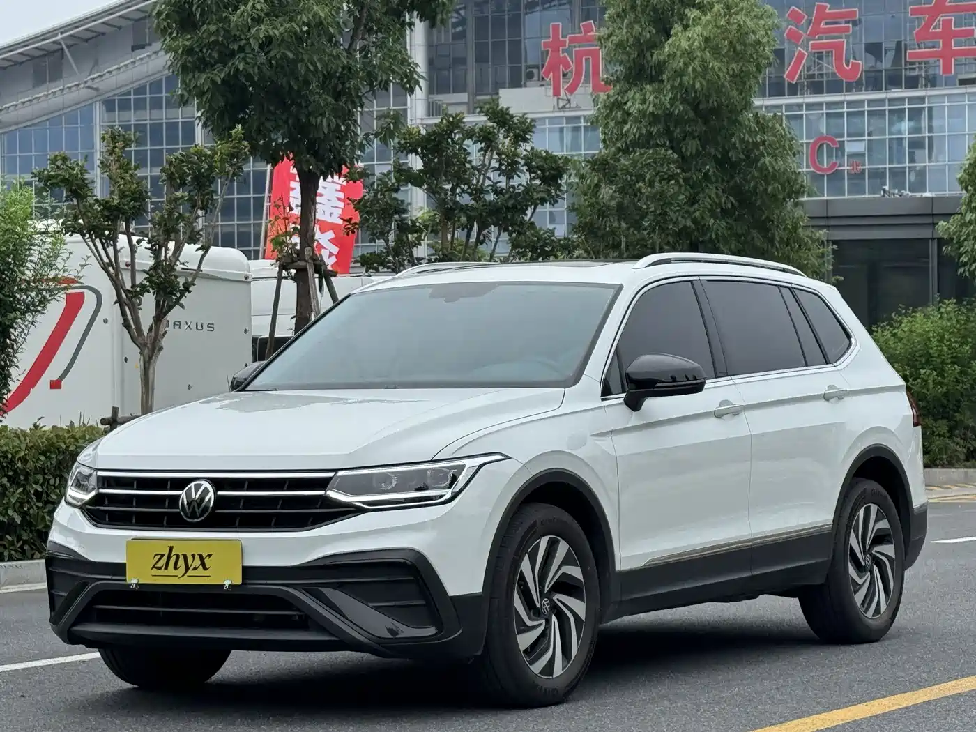 Volkswagen Tiguan L 2025 Model 300TSI Auto 2WD Dragon Edition