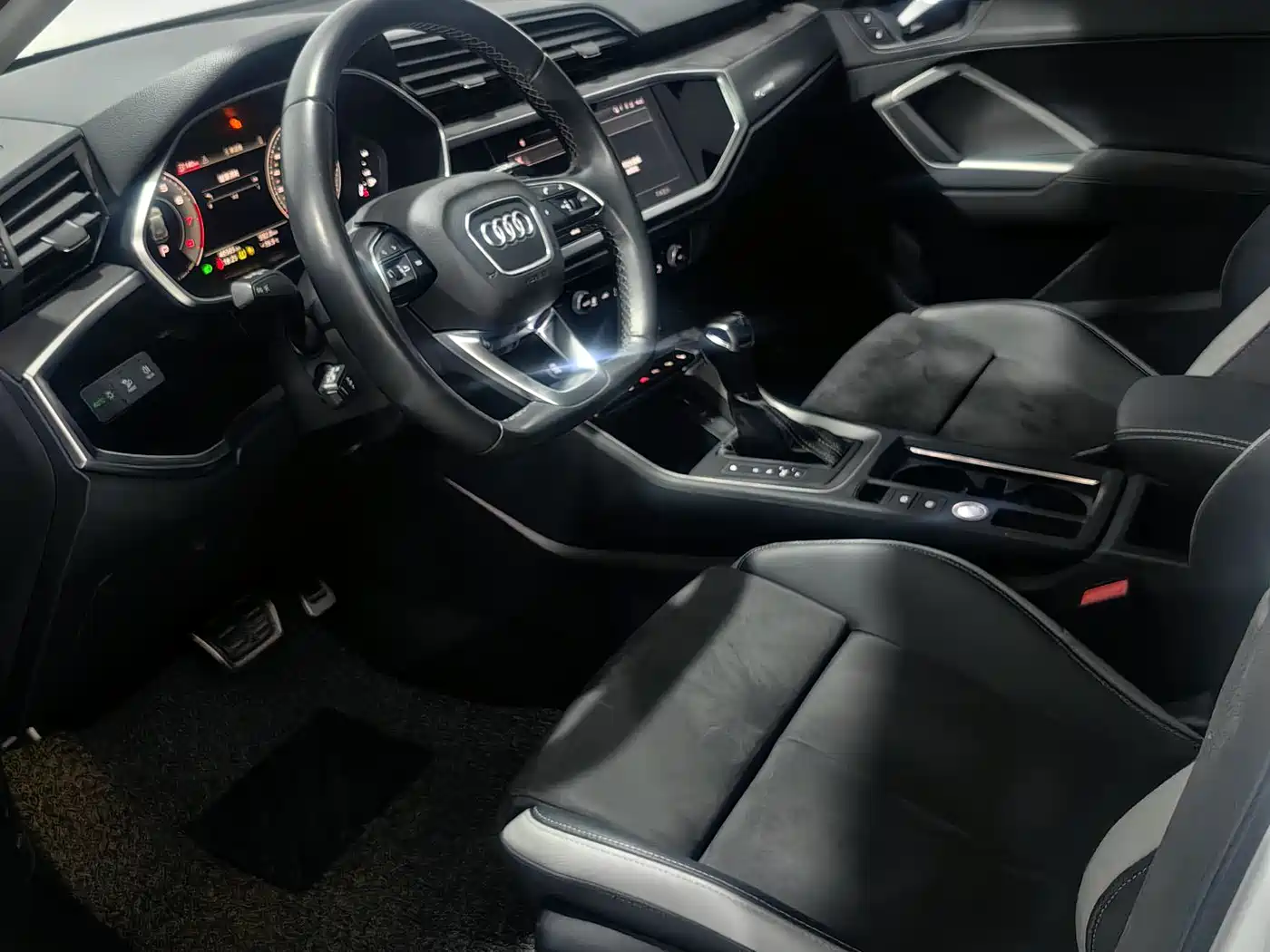 Audi Q3 2022 35 TFSI Fashion Dynamic фото 10