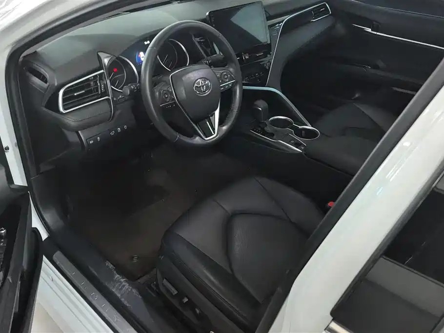 Toyota Camry 2021 2.0G Luxury Edition фото 9
