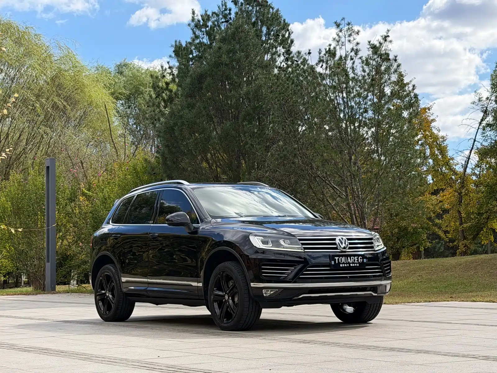 Фото 3 - Volkswagen Touareg
