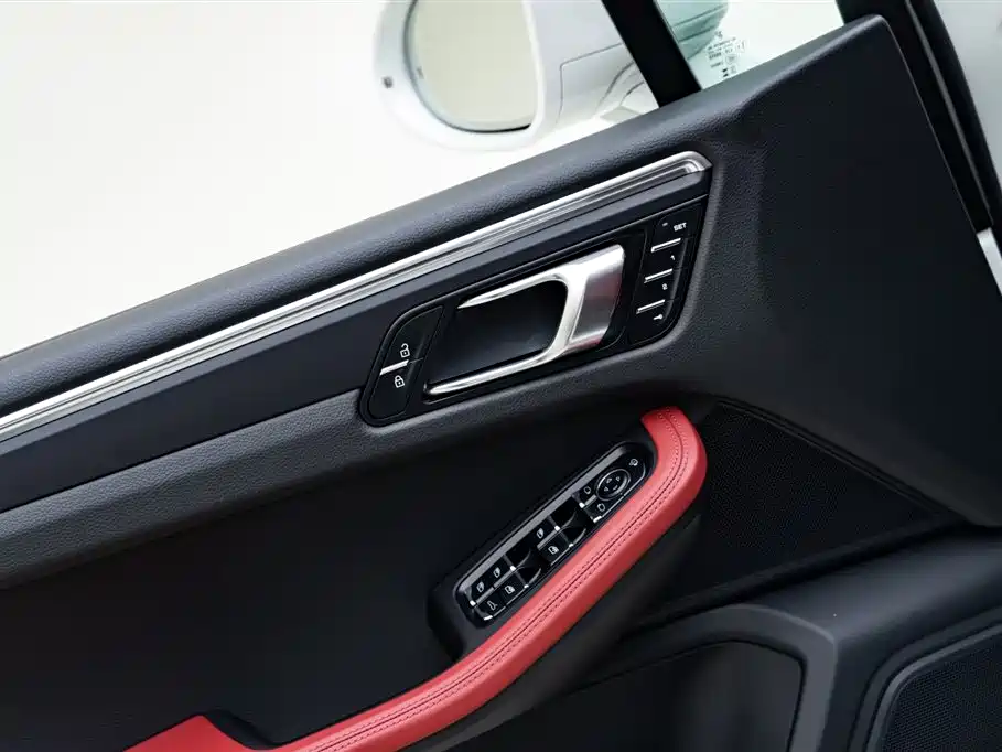 Porsche Macan 2023 Macan 2.0T фото 14