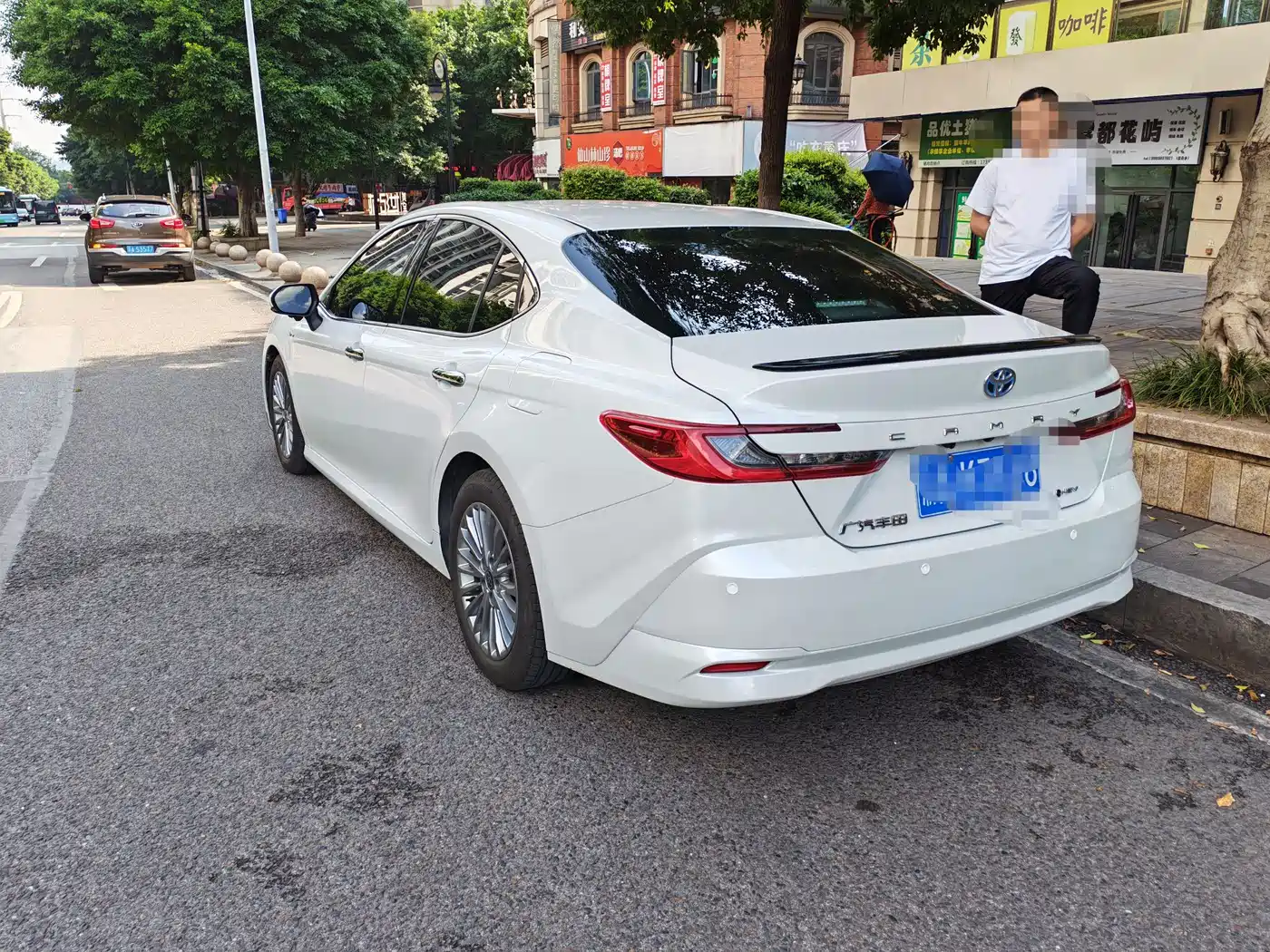 Toyota Camry 2024 Hybrid 2.0HGVP Luxury Edition фото 10