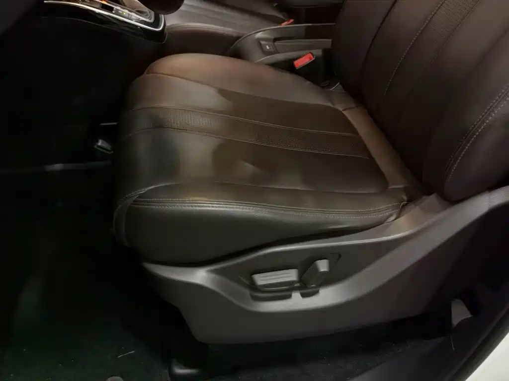 Фото 20 - GAC Trumpchi Trumpchi M6