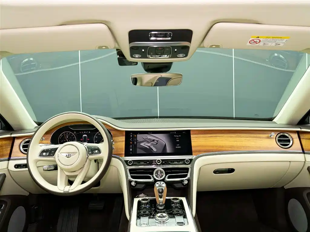 BENTLEY FLYING SPUR PLUG IN HYBRID