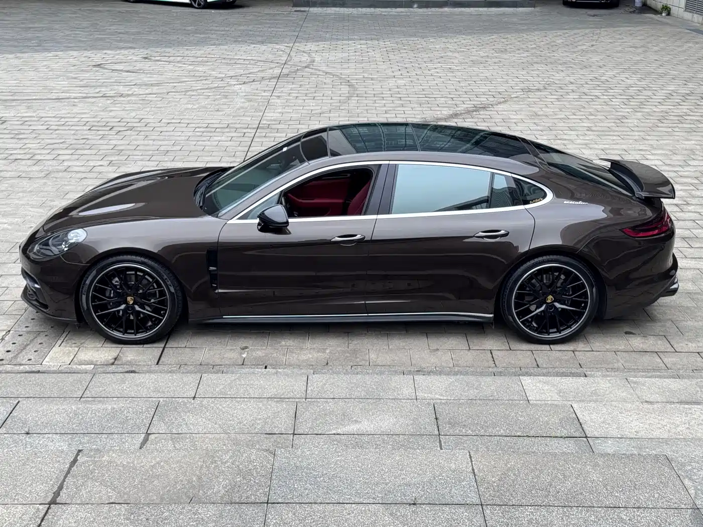 Porsche Panamera 2017 Panamera Executive Long Wheelbase 3.0T фото 2