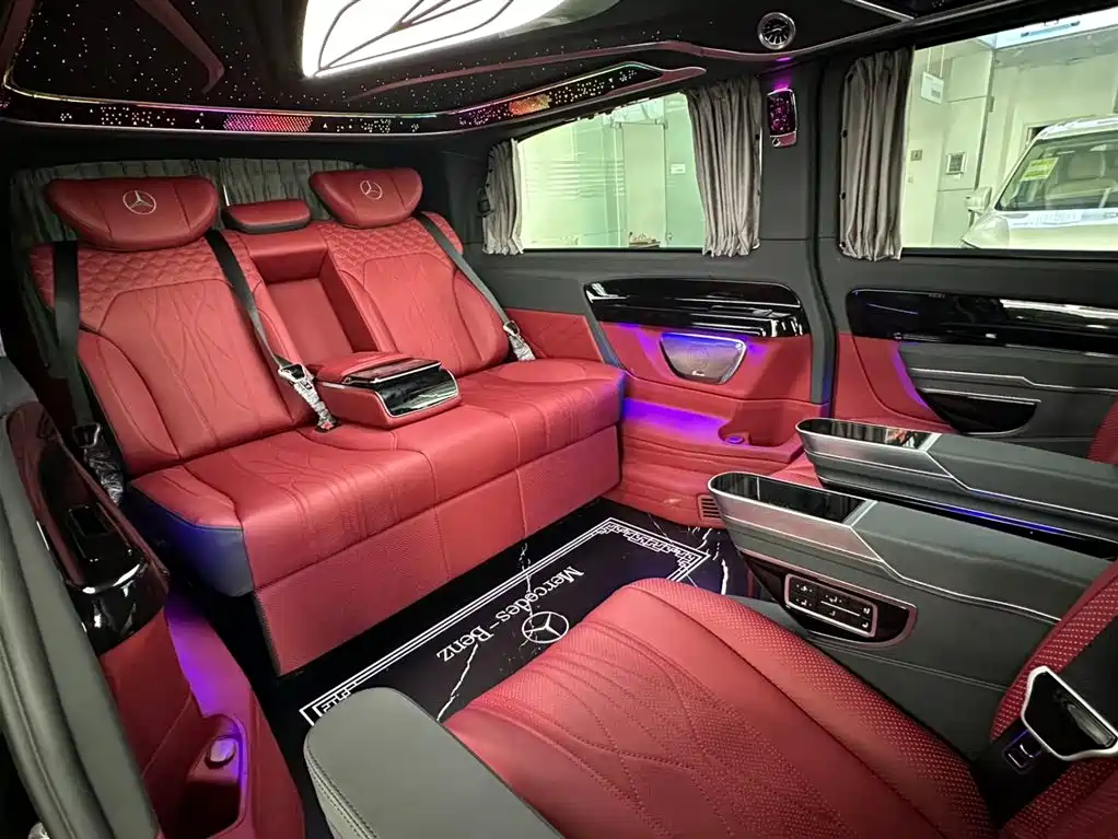 Mercedes-Benz Vito 2024 2.0T Business 7-Seater фото 21