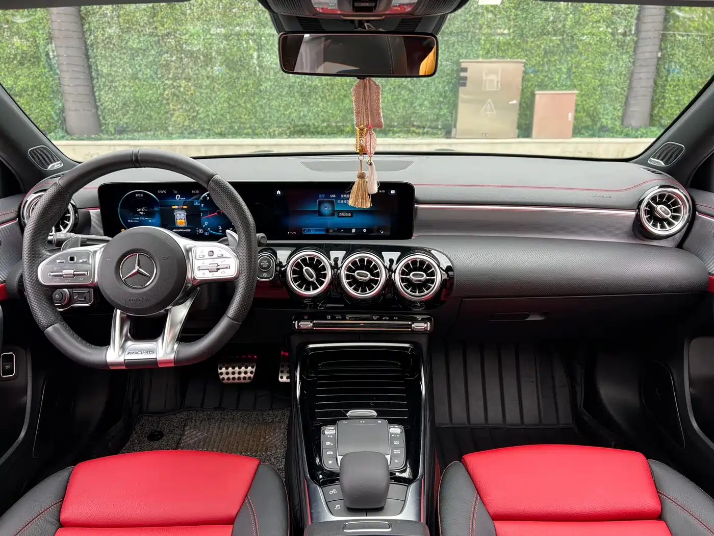 Mercedes-Benz A-Class AMG 2020 AMG A 35 L 4MATIC фото 15