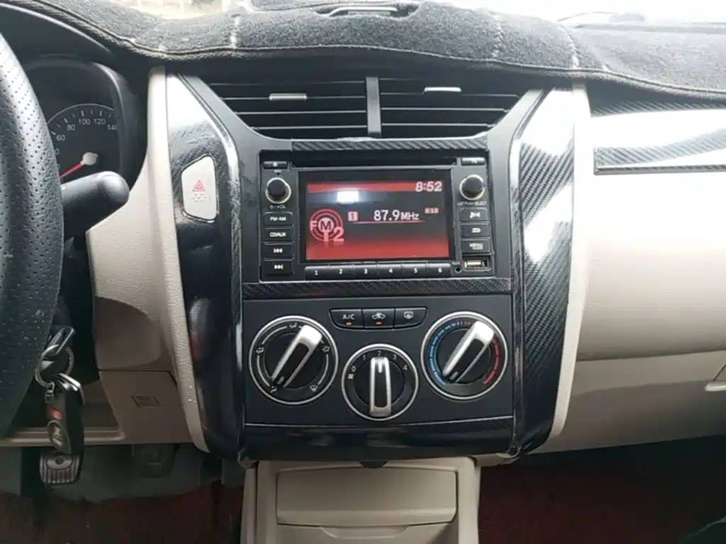 Venucia R50 2016 2015 1.6L Manual Fashion