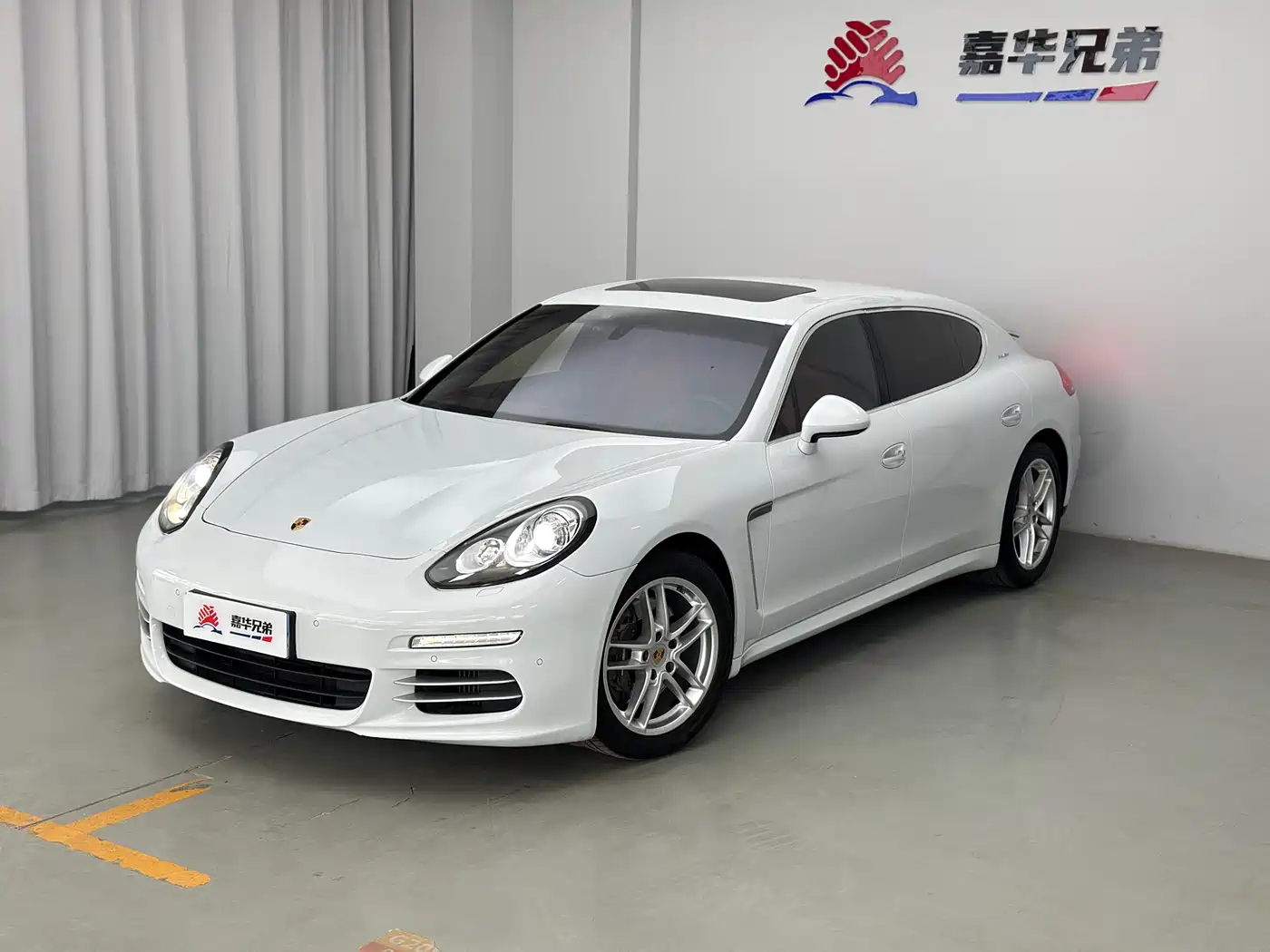Porsche Panamera 2016 Panamera 4 Executive Edition 3.0T фото 2