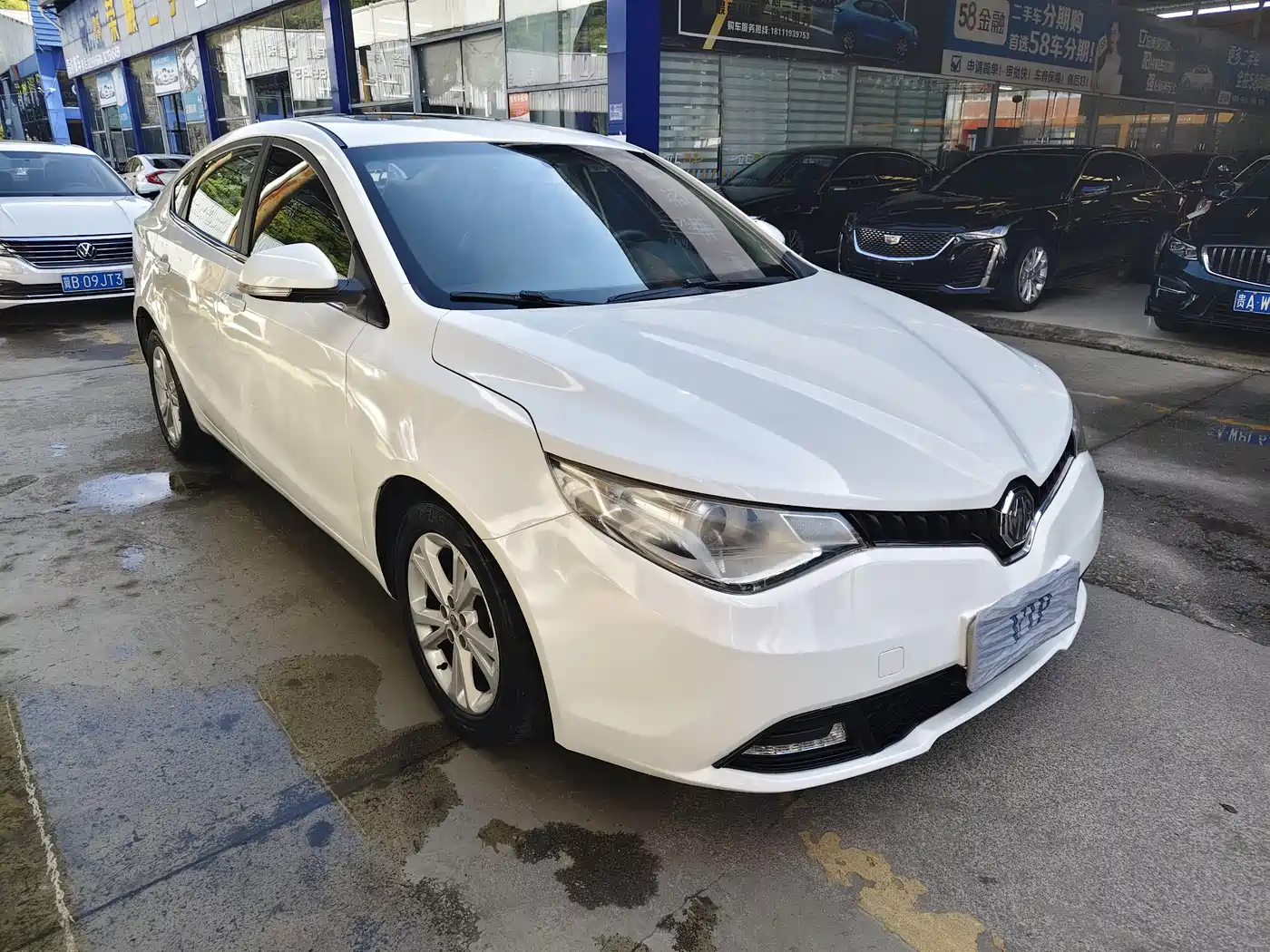 MG GT 2019 2016 Model 1.5L Automatic Premium Luxury Edition