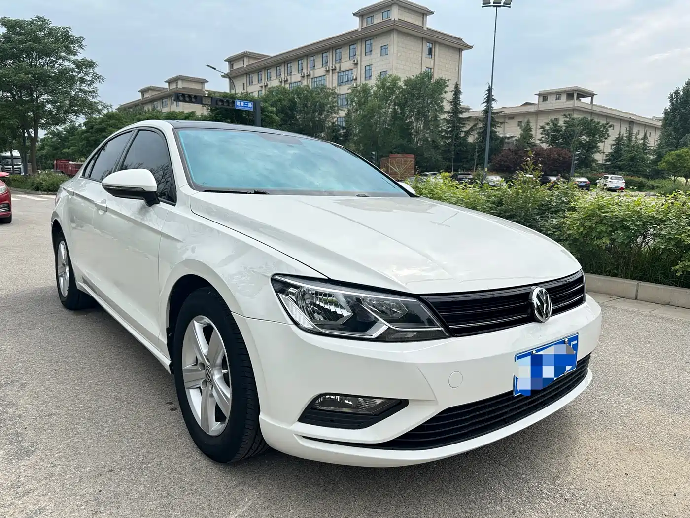 Volkswagen Lamando 2017 230TSI DSG Trend Edition фото 2