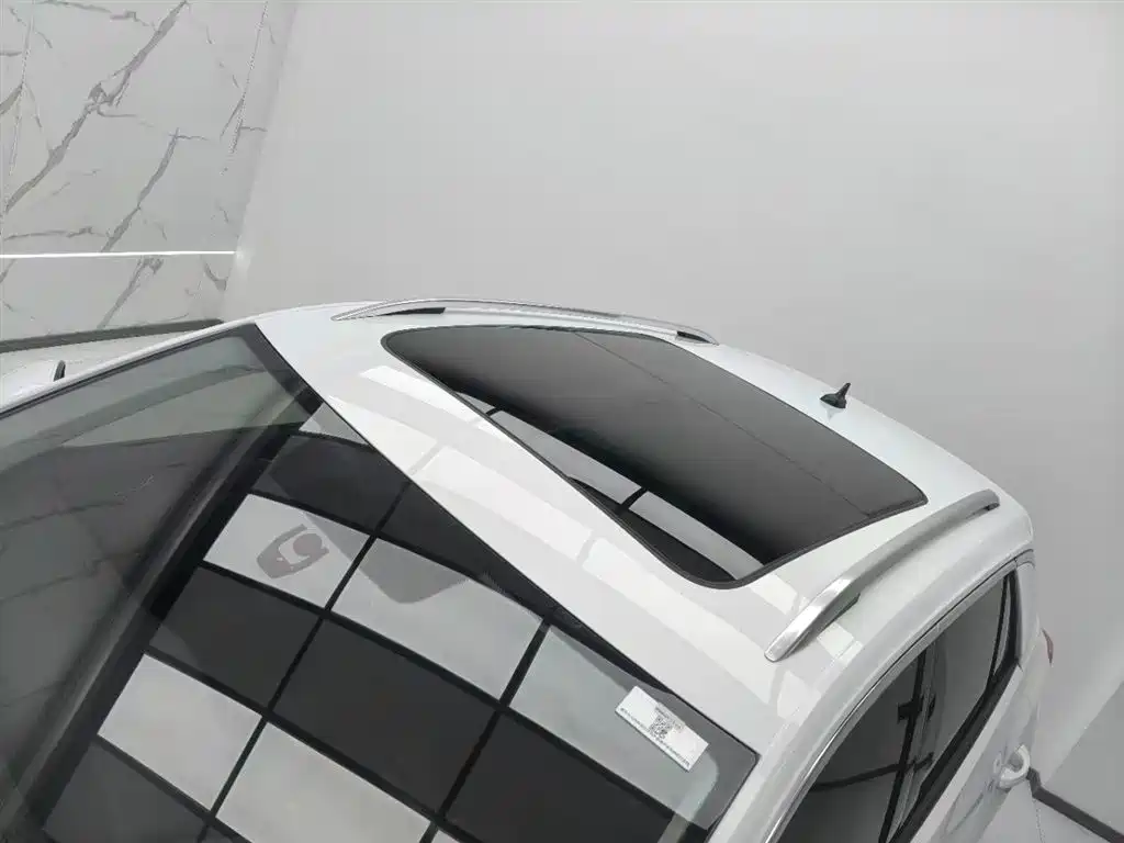 VOLKSWAGEN T ROC EXPLORING SONGS