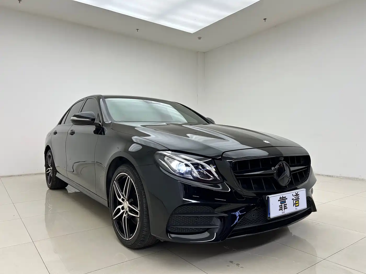 Mercedes-Benz E-Class 2017 E 200 Sport 4MATIC фото 2