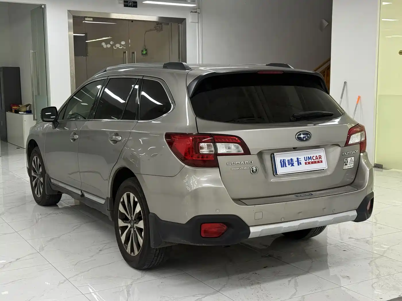 Subaru Outback 2018 2017 2.5i Sport Navigation Edition