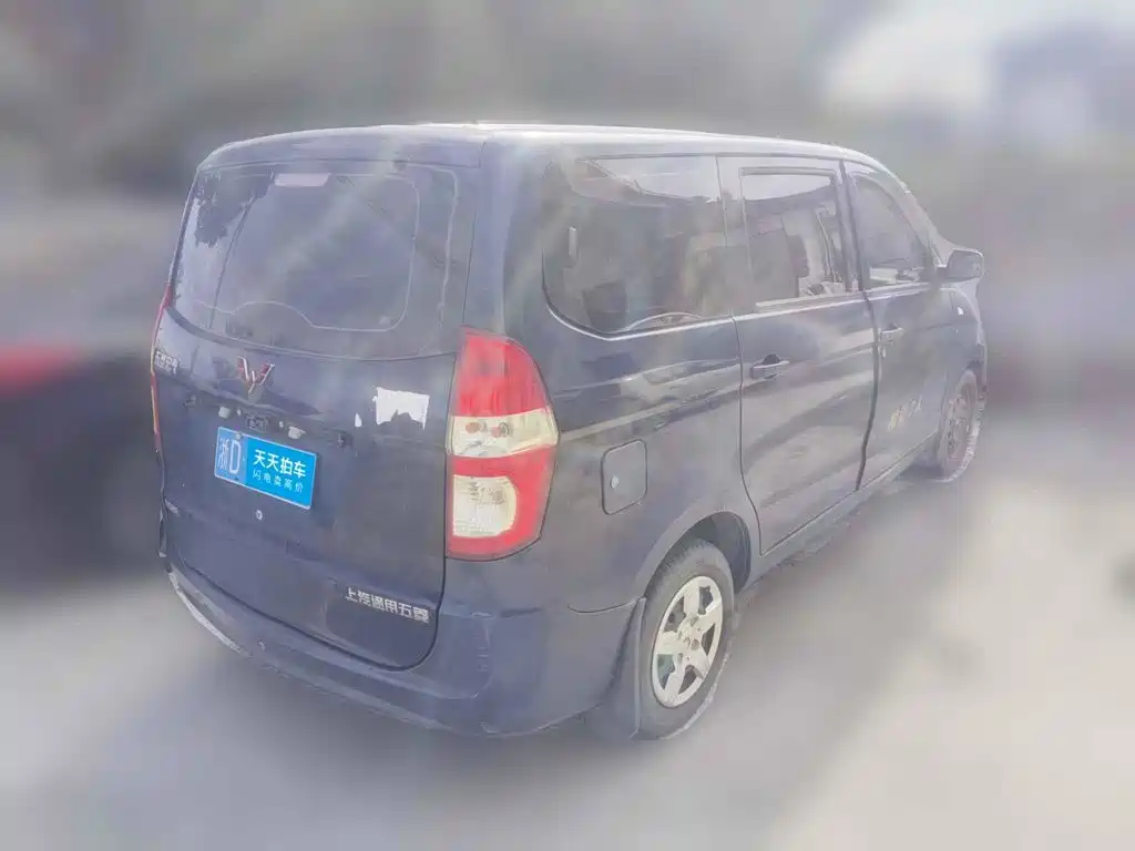 Wuling Motors Wuling Hongguang 2014 2013 1.5L Basic