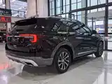 Фото 21 - Ford Explorer