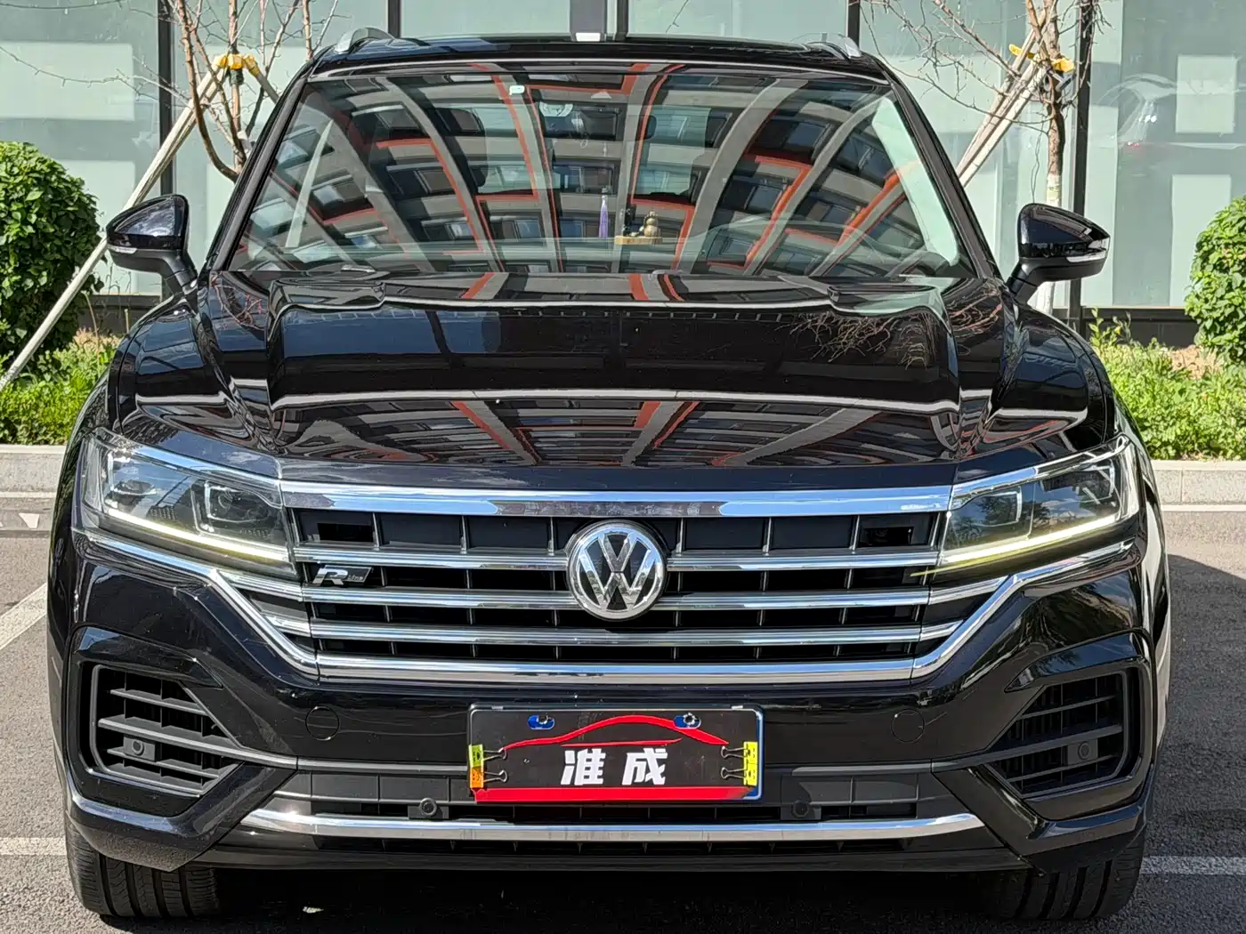 Volkswagen Touareg 2019 3.0TSI Sharp Edge Edition China VI фото 2