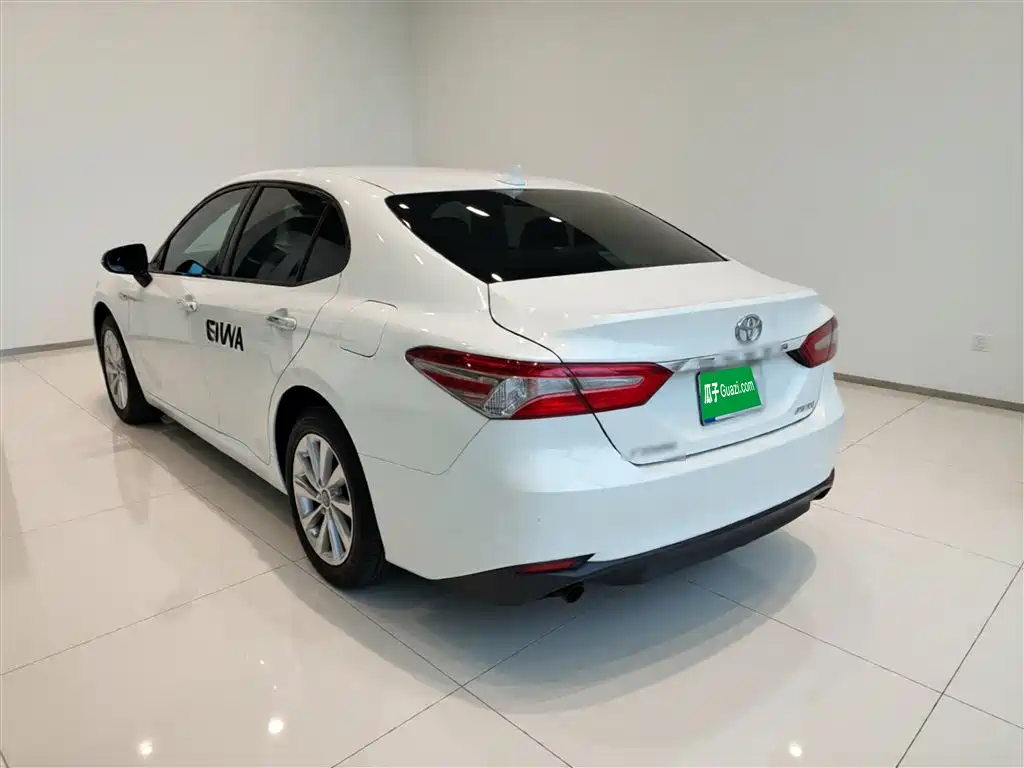 Toyota Camry 2023 Hybrid 2.5HGVP Leading Edition фото 6