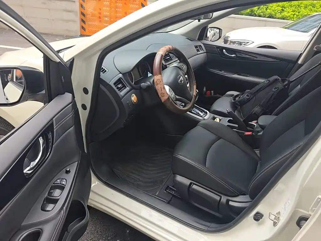 Nissan Tiida, миниатюра 15