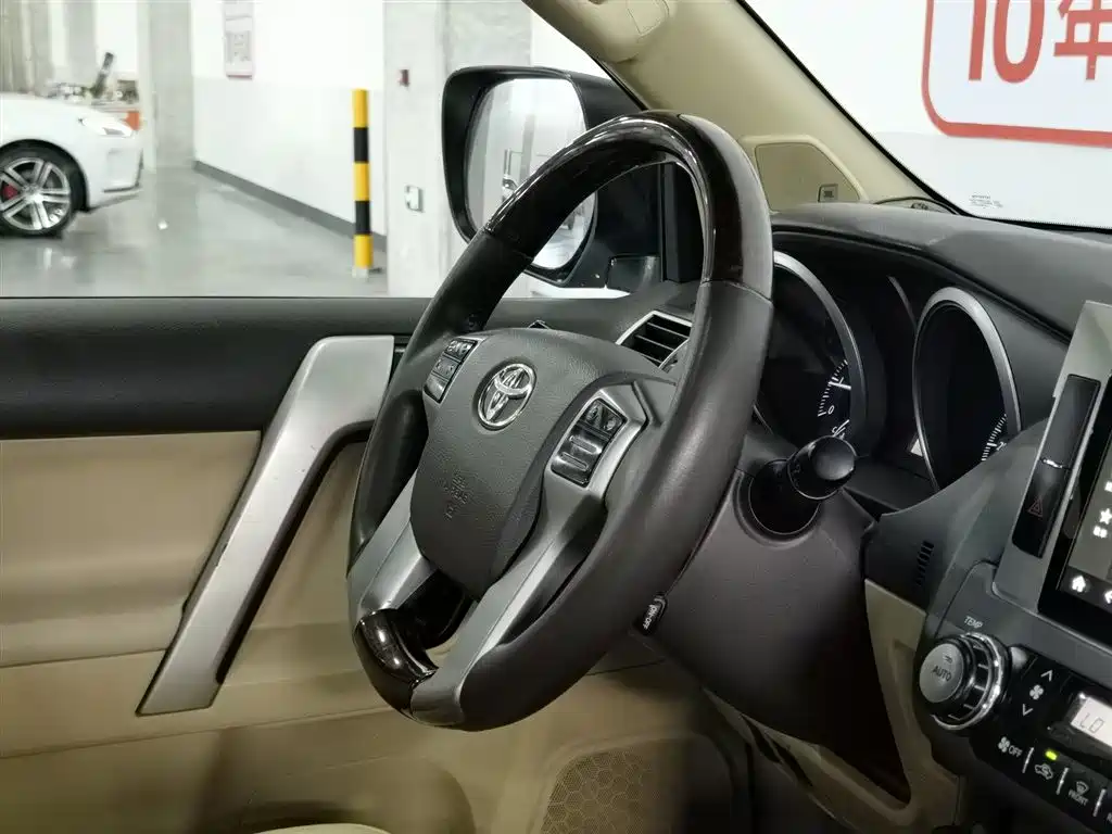 Toyota Prado 2016 2.7L Auto Luxury Edition фото 22
