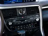 Фото 17 - Lexus RX