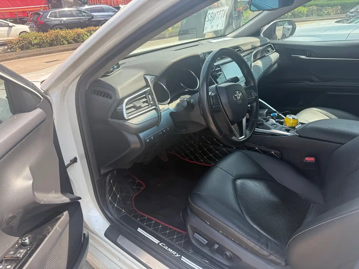 Toyota Camry 2018 2.5S Trend Edition фото 8