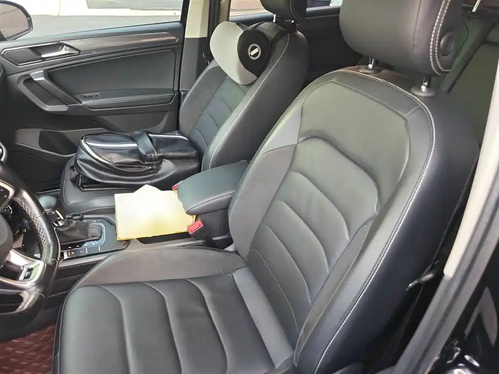 Volkswagen Tiguan L 2021 330TSI Automatic 2WD R-Line Premium фото 16