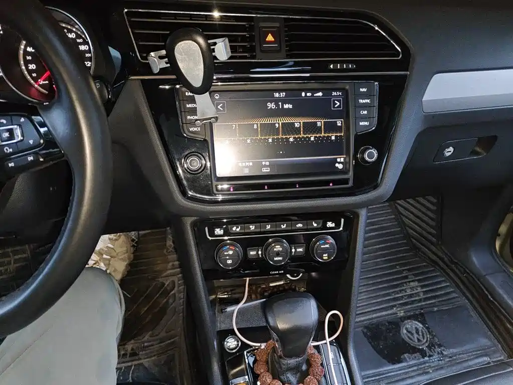 Volkswagen Tiguan L 2018 330TSI Automatic 2WD Luxury Edition фото 14
