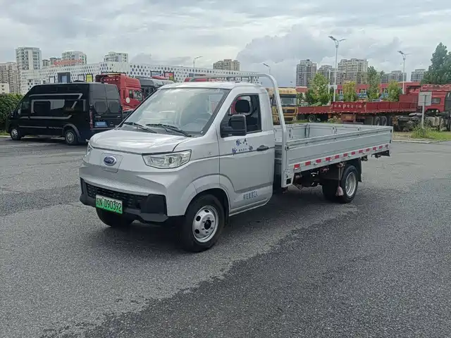  Karry Xiaoxiang X7 2024 AVIC Battery (3815 Cargo Box) Flatbed Truck - Luxury Type