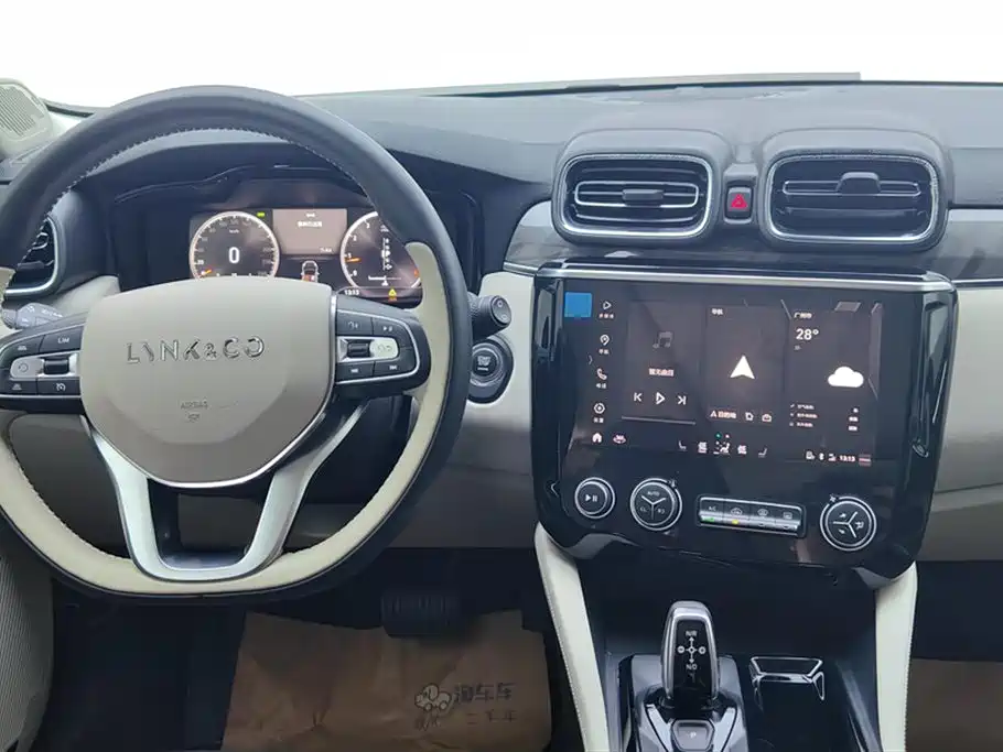 Lynk & Co 02 2019 High Energy Edition 2.0T Auto 2WD Pro Version China VI фото 12