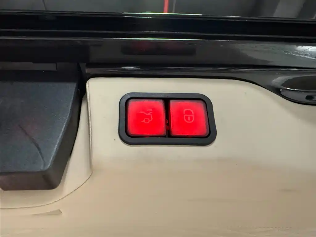 Mercedes-Benz Vito 2021 2.0T Business Edition 7-seater фото 24
