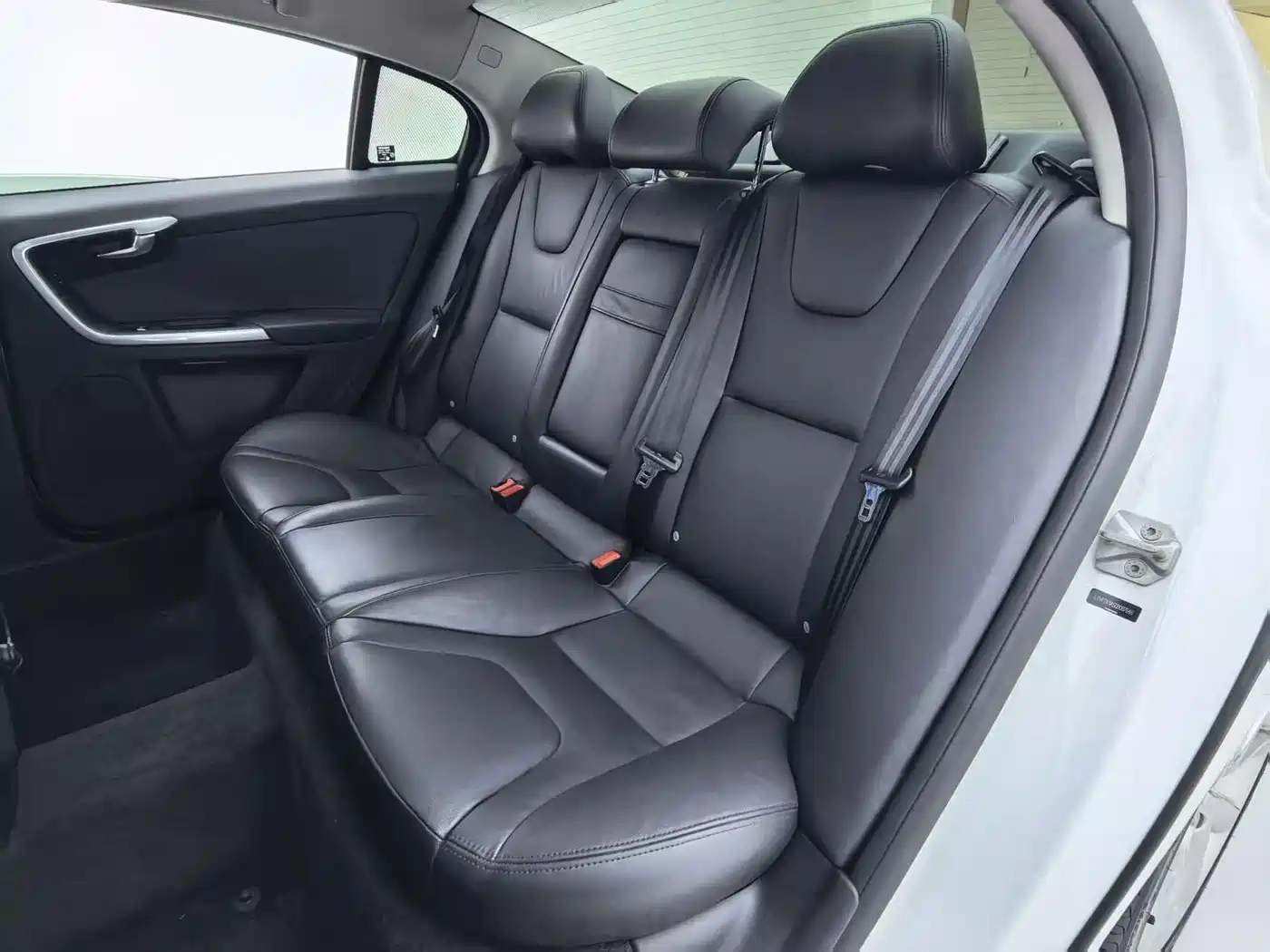 Фото 14 - Volvo S60