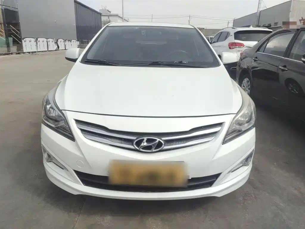Hyundai Verna 2014 1.4L Automatic Smart GLS фото 3
