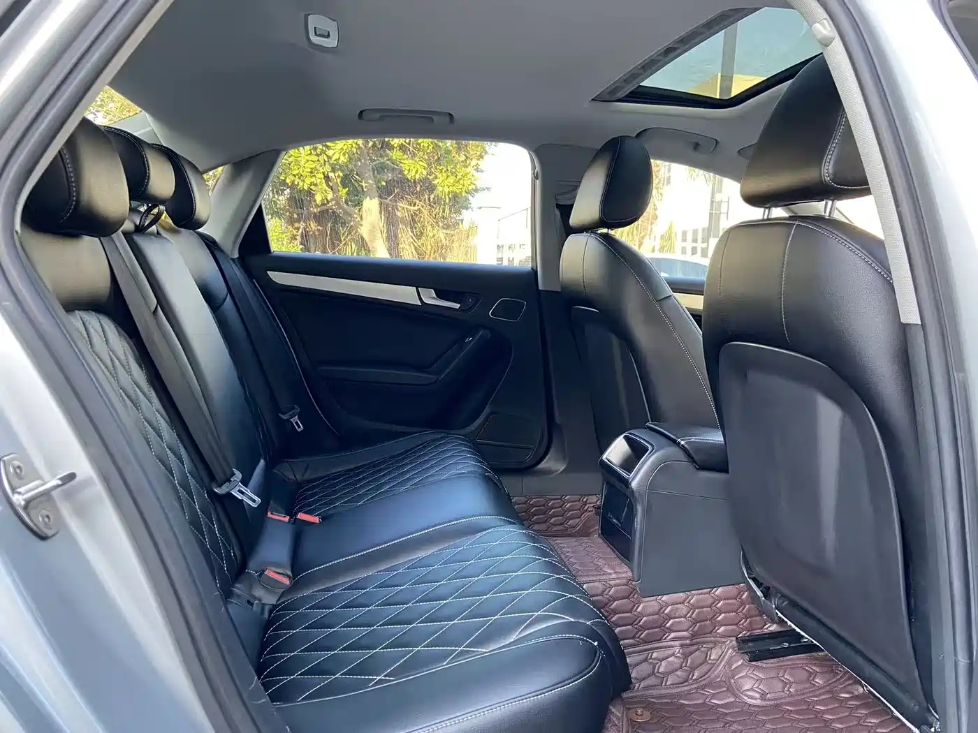 Audi A4L 2013 35 TFSI Automatic Comfort фото 14