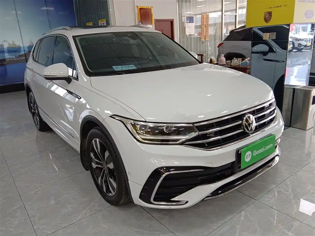 Volkswagen Tiguan L 2023 330TSI Auto 2WD R-Line Premium Edition фото 4