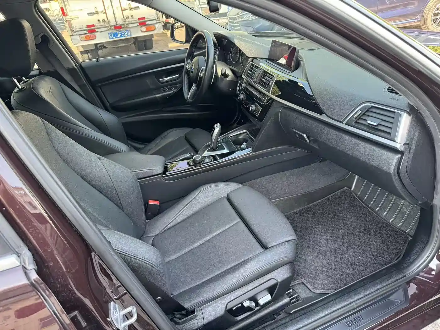 BMW 3 Series 2018 320Li Fashion Style фото 13