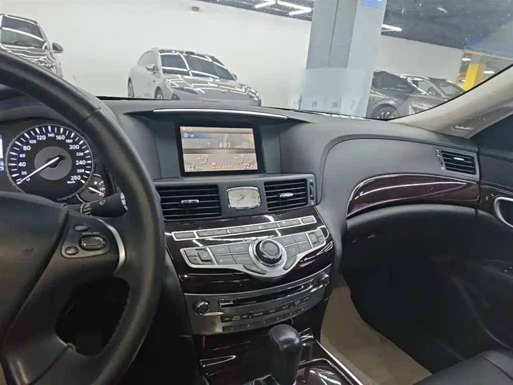Infiniti Q70 2015 2013 Q70L 2.5L Comfort