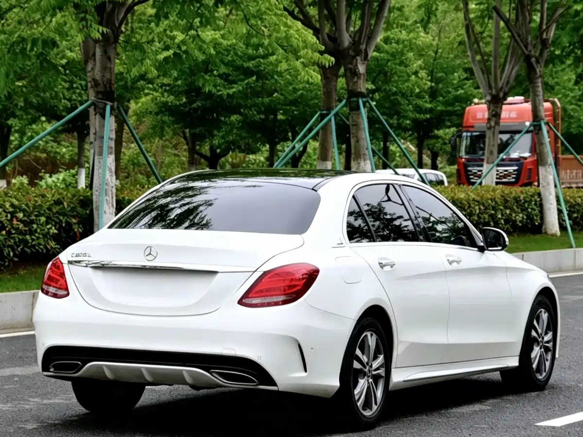 Mercedes-Benz C-Class 2017 C 200 L Sport фото 13