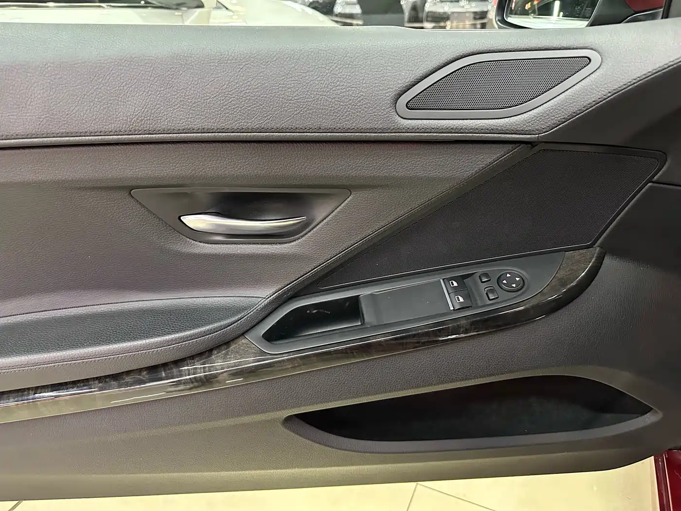 BMW 6 Series 2012 640i Coupe фото 10