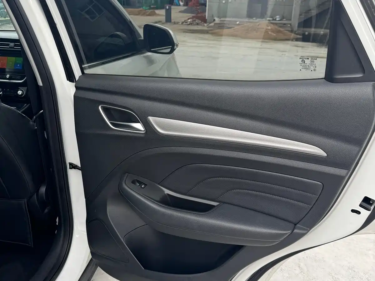 Roewe RX3 2018 2018 1.6L CVT Internet Smart Edition