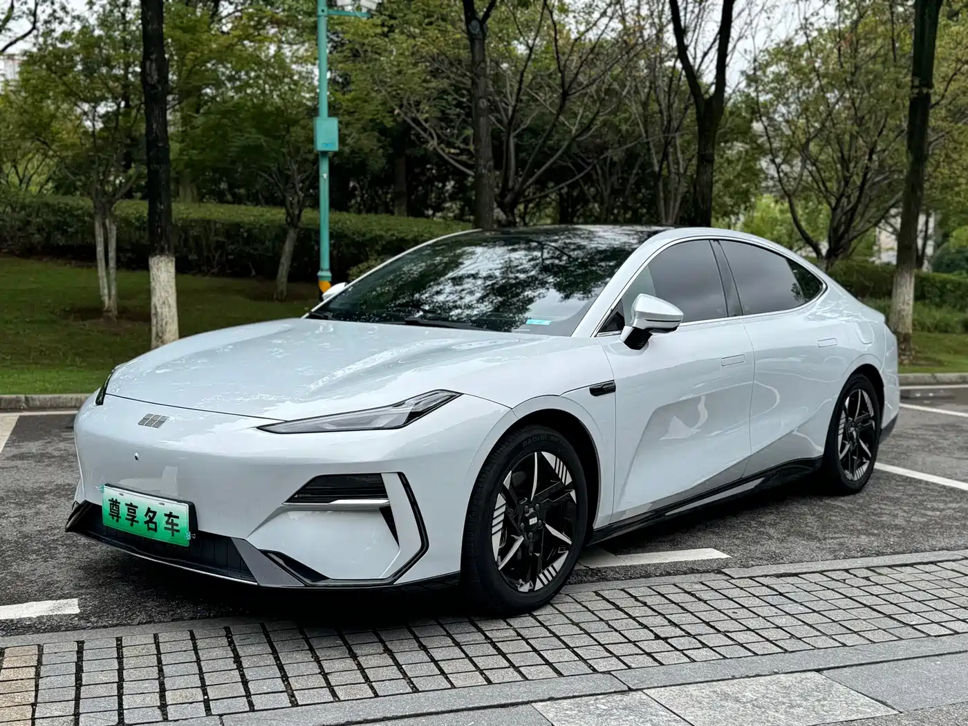 2025 Geely Galaxy Galaxy E8