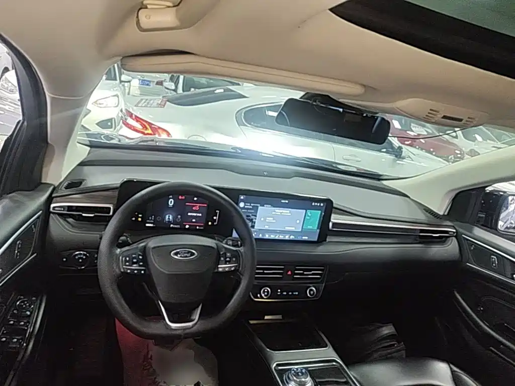 Ford Edge 2022 2021 PLUS EcoBoost 245 FWD Luxury Sharp 7-seater