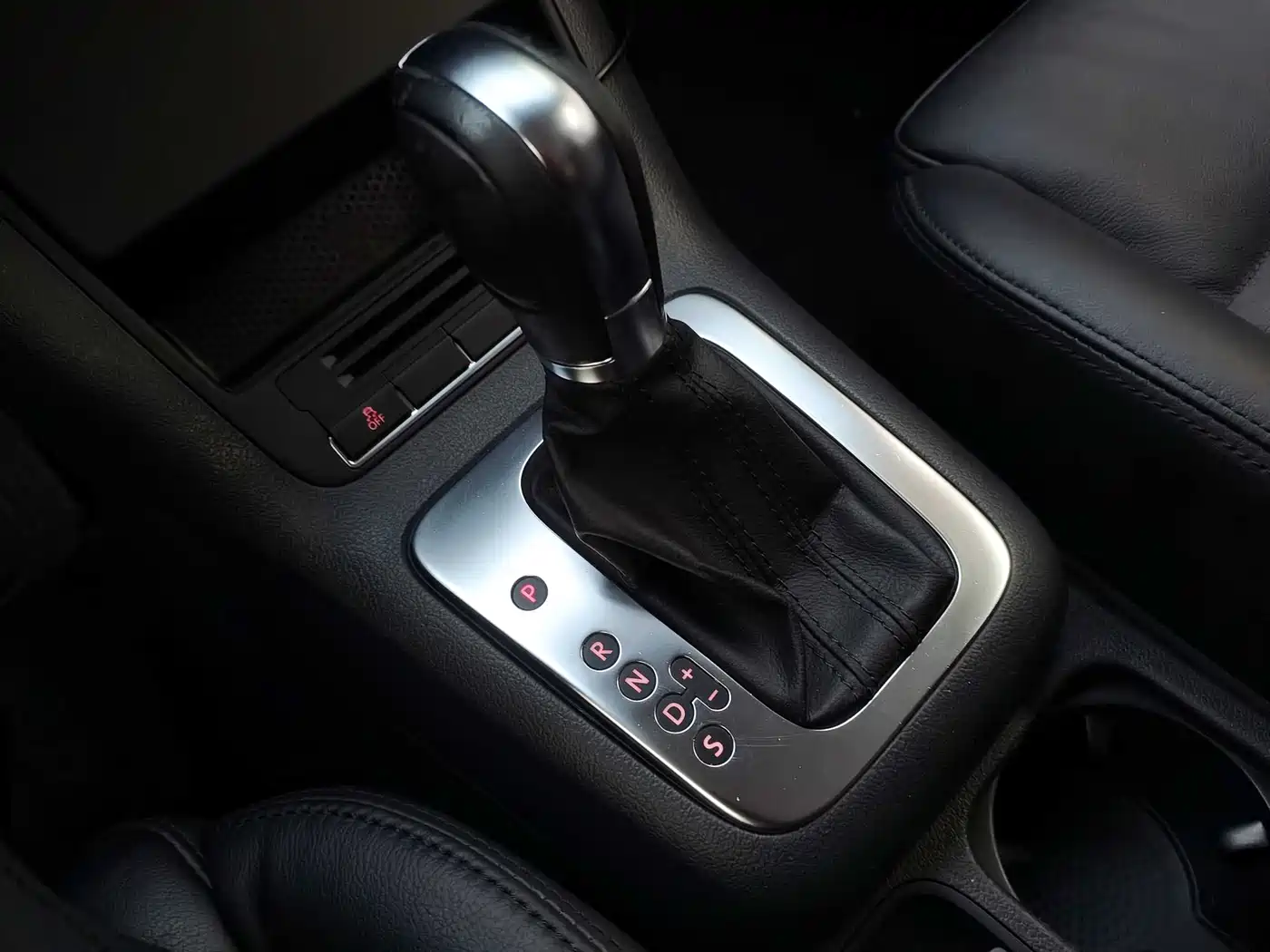 Volkswagen Tiguan 2012 1.8TSI Automatic 2WD Trend Edition фото 15