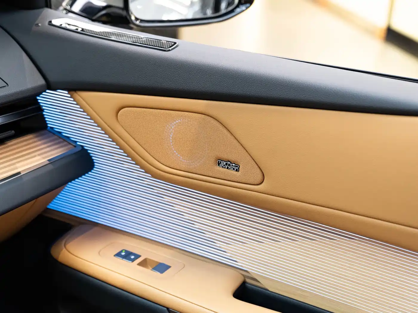 Lexus ES 2026 2025 Model 300h Base Version