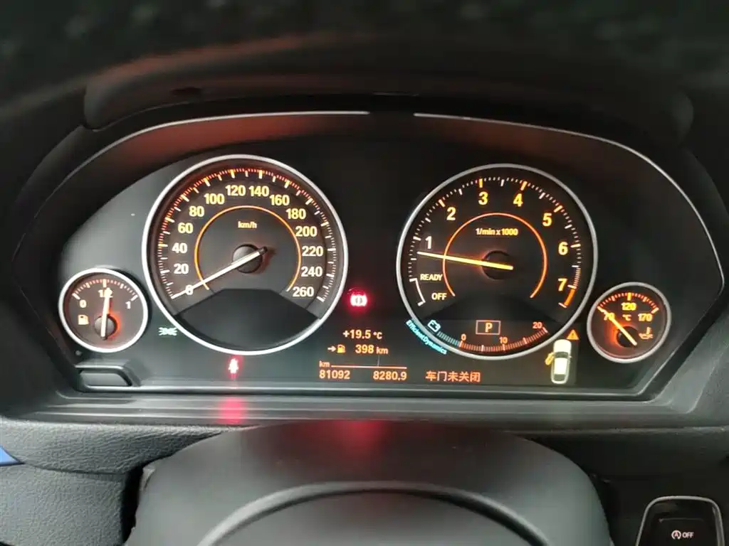 BMW 3 Series GT 2018 320i M Sport фото 4