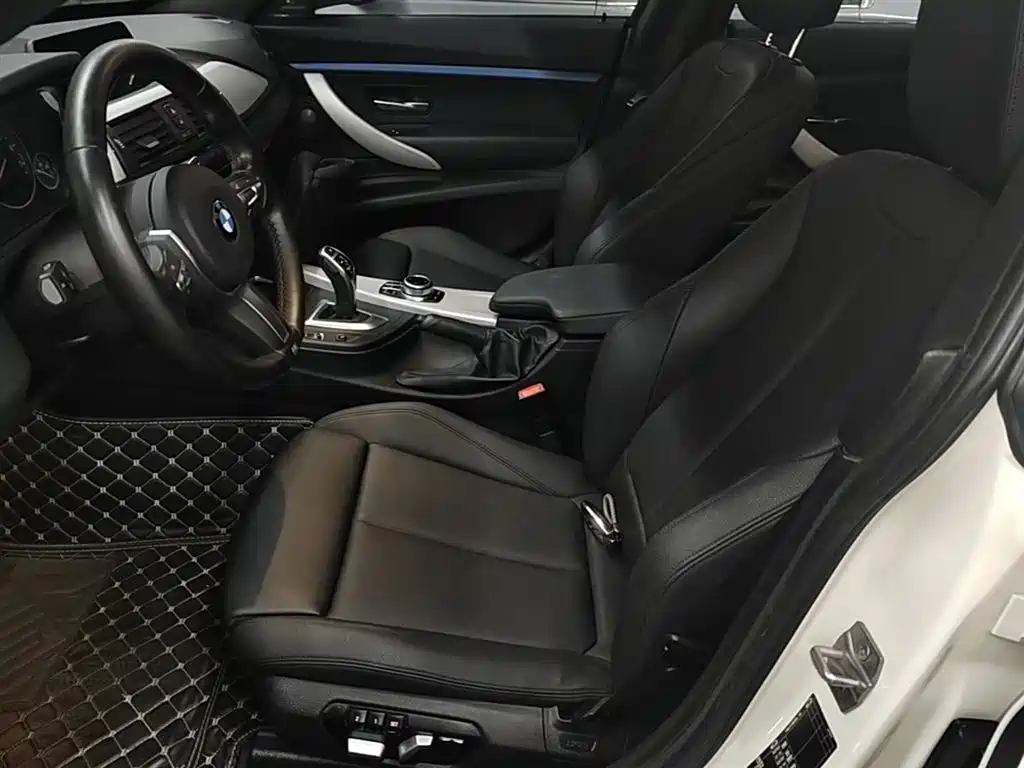 BMW 3 Series GT 2018 320i M Sport фото 8