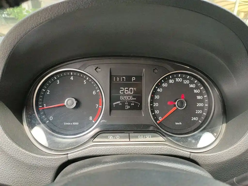 Volkswagen Polo 2014 1.4L Automatic Comfort Edition фото 7