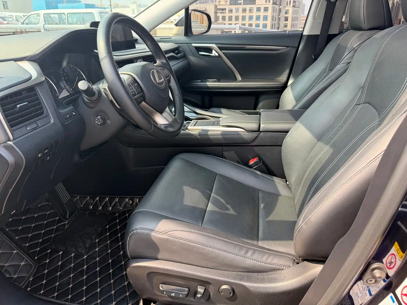 Lexus RX 2020 300 4WD Elegance Edition China VI фото 8